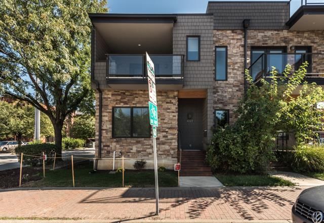 401 WYANDOTTE Street — photo 2