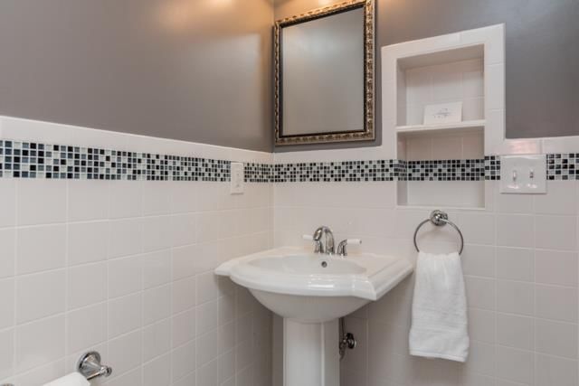 401 WYANDOTTE Street — photo 20