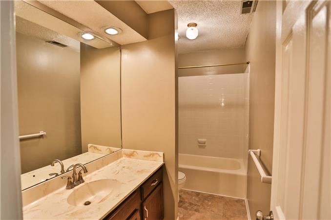 11823 E 59th Terrace Circle — photo 16