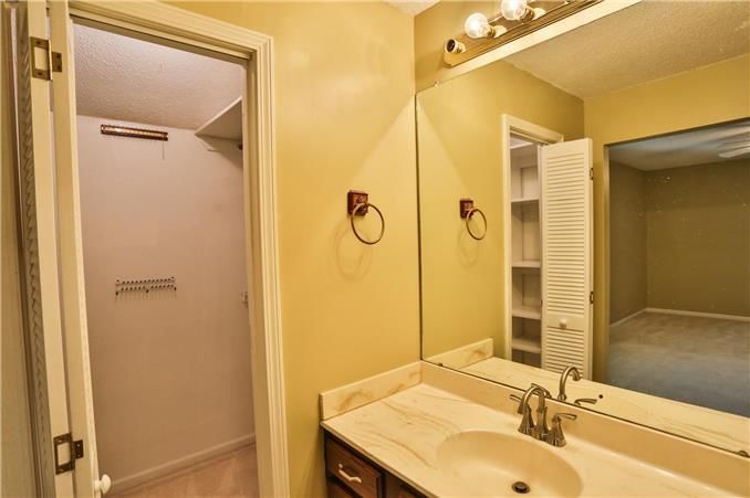 11823 E 59th Terrace Circle — photo 18