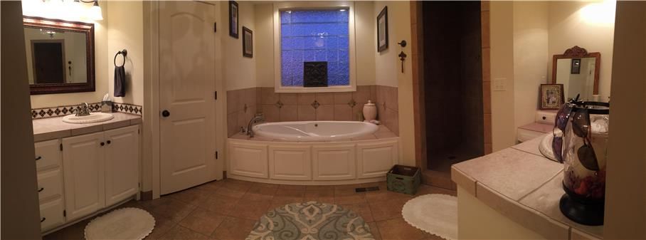 1231 NE Bonanza Drive — photo 2
