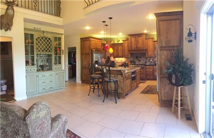 1231 NE Bonanza Drive — photo 5