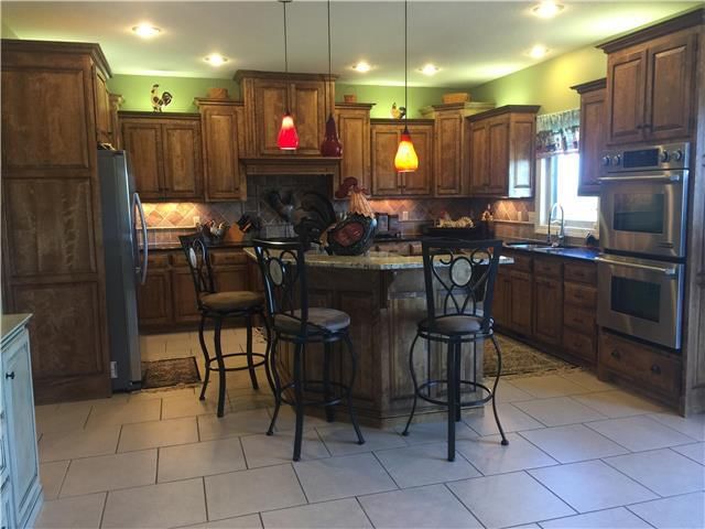 1231 NE Bonanza Drive — photo 8