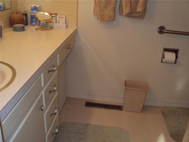 923 S Osbun Street — photo 11
