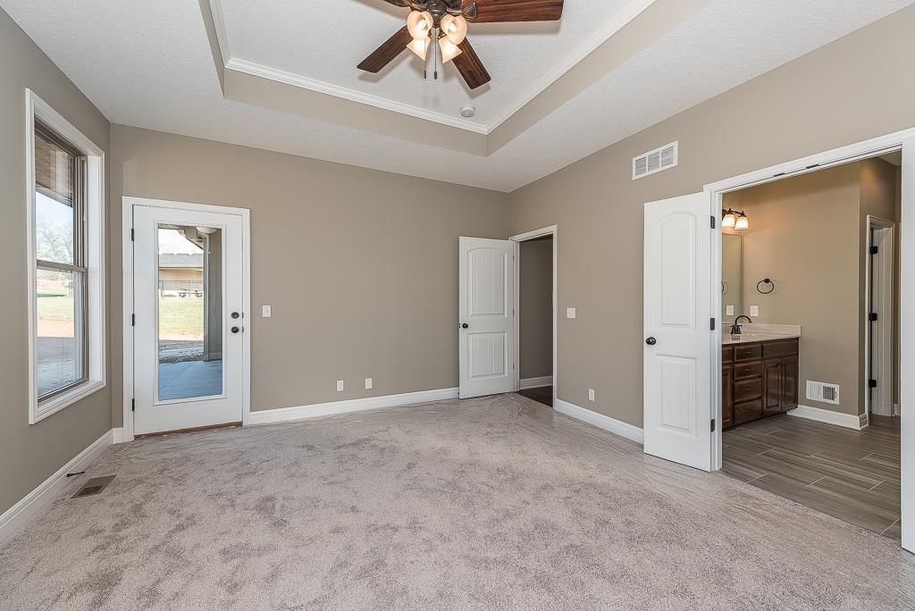 15102 Lakeview Drive — photo 10