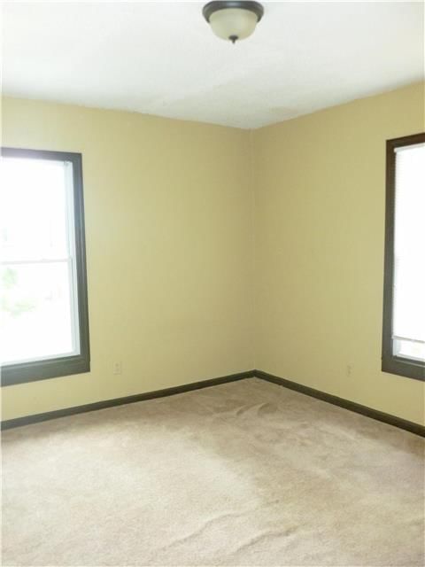 3516 E 10th Street — photo 11