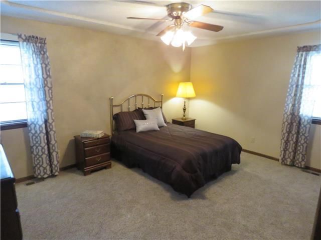 7928 N TROOST Avenue — photo 14