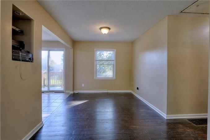 7415 Harris Avenue — photo 9