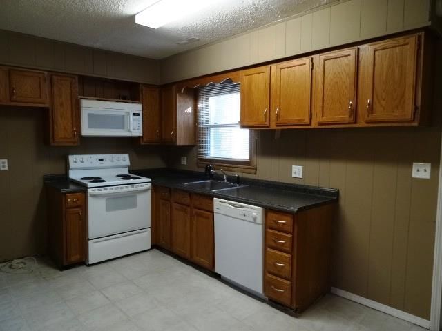 7 E Pleasant Street — photo 3