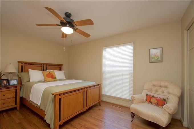 8735 WALMER Street — photo 12