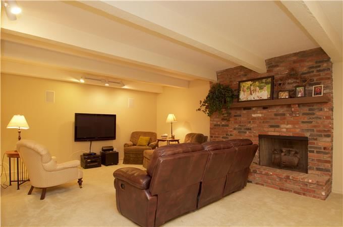 8735 WALMER Street — photo 17