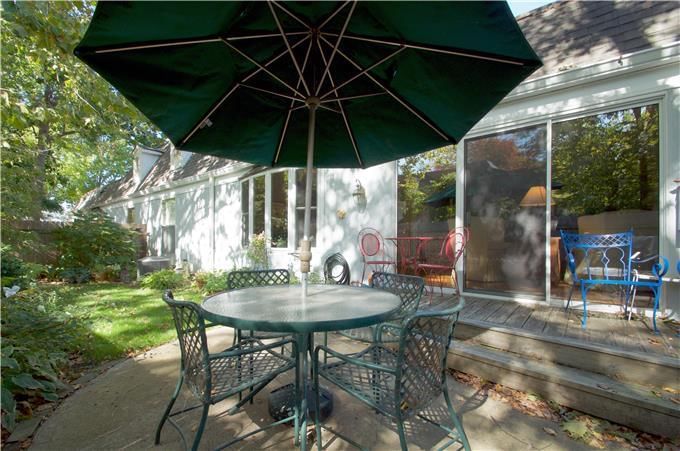 8735 WALMER Street — photo 23