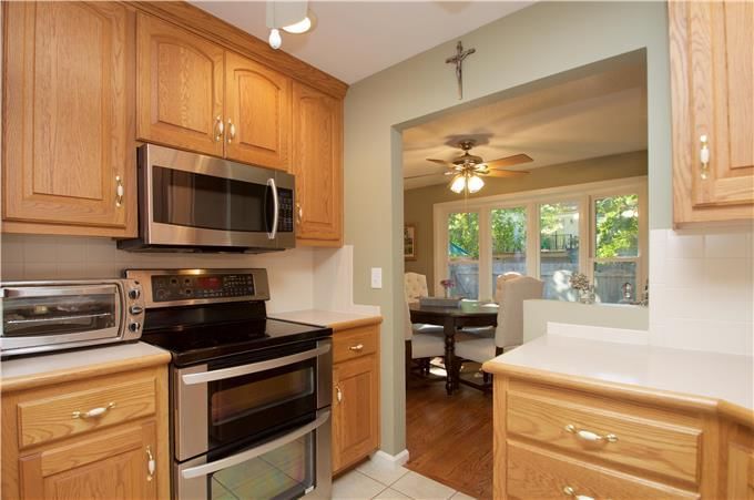 8735 WALMER Street — photo 9