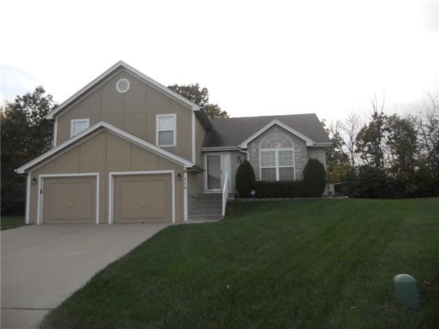 715 NW 52ND Street — photo 2