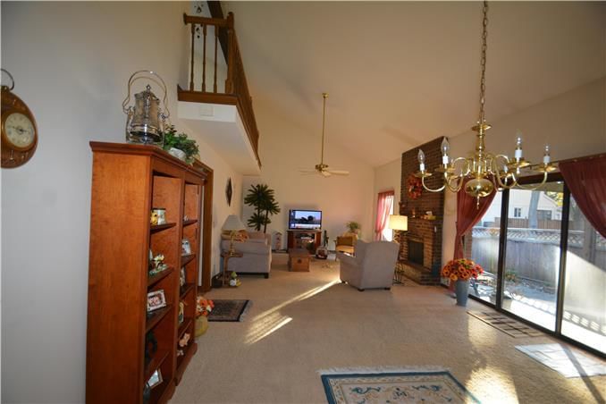 2021 Condolea Drive — photo 4