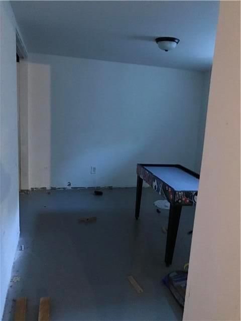 10401 OAKLAND Avenue — photo 9