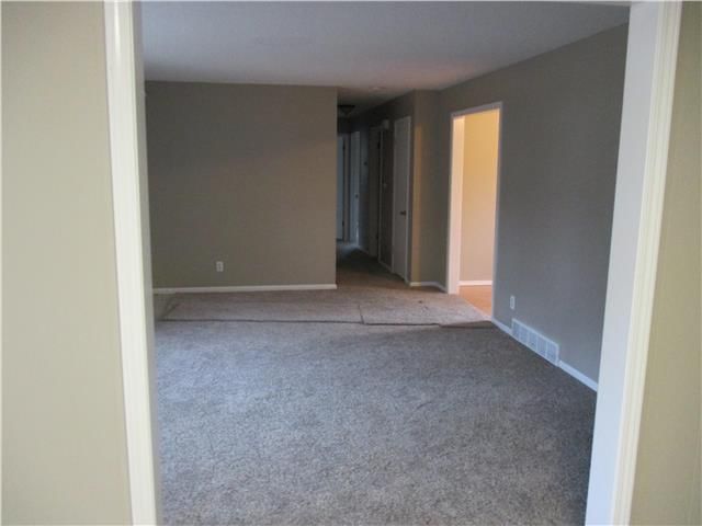 605 NE Darwin Street — photo 11