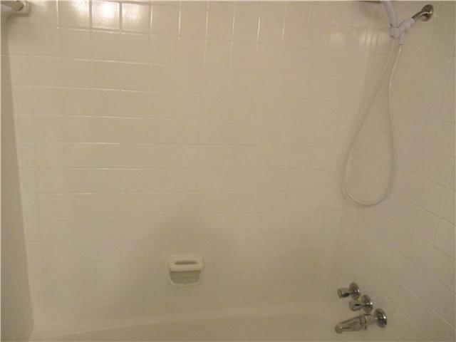 605 NE Darwin Street — photo 13