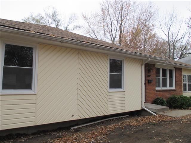 605 NE Darwin Street — photo 3
