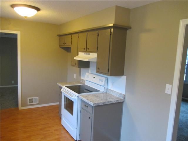 605 NE Darwin Street — photo 7