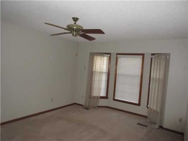 211 SE Ridgeview Drive — photo 7