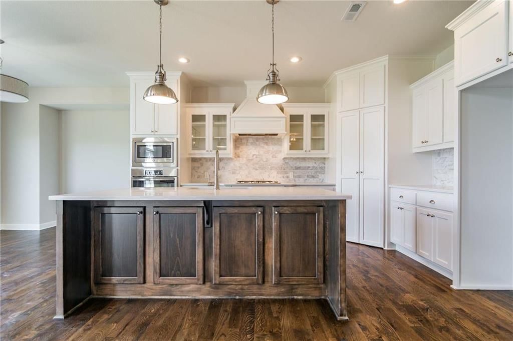 2665 W Elm Street — photo 5