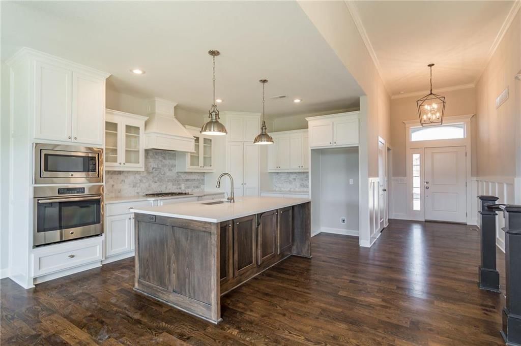 2665 W Elm Street — photo 6