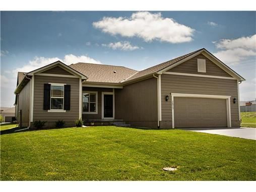 715 Gamma Grass Place — photo 2