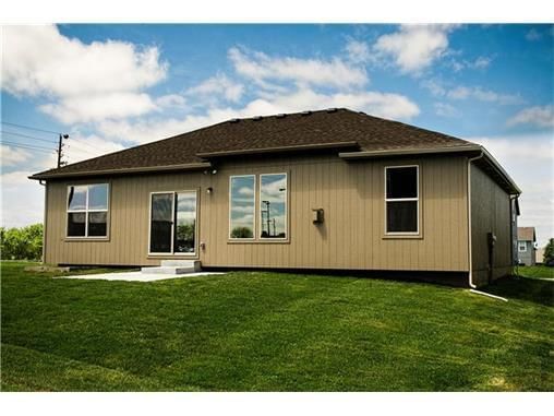 715 Gamma Grass Place — photo 3