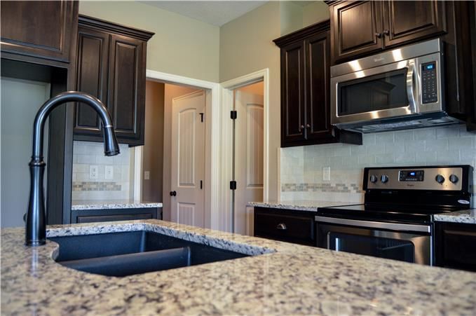 715 Gamma Grass Place — photo 10