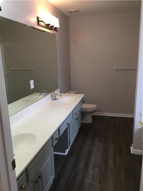 402 E 21st Street — photo 11