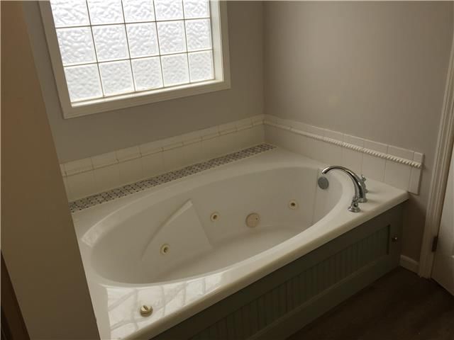 402 E 21st Street — photo 12