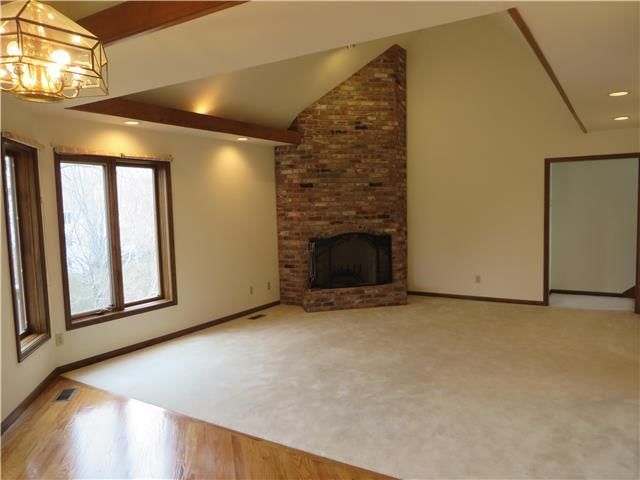 2916 Westdale Court — photo 3