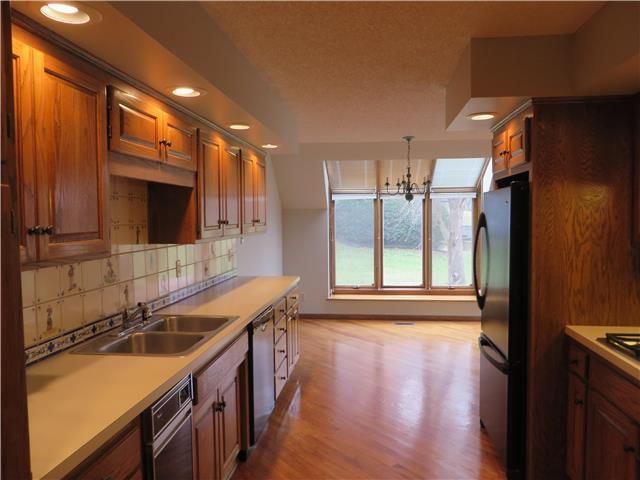2916 Westdale Court — photo 4