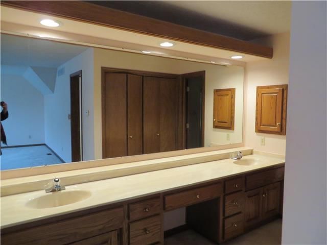 2916 Westdale Court — photo 10