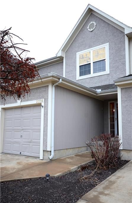 22716 W 73 Street — photo 2