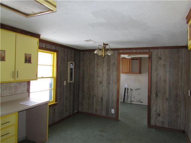 630 W SPRUCE Street — photo 3