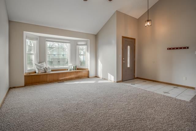 1605 NE WHITESTONE Drive — photo 3