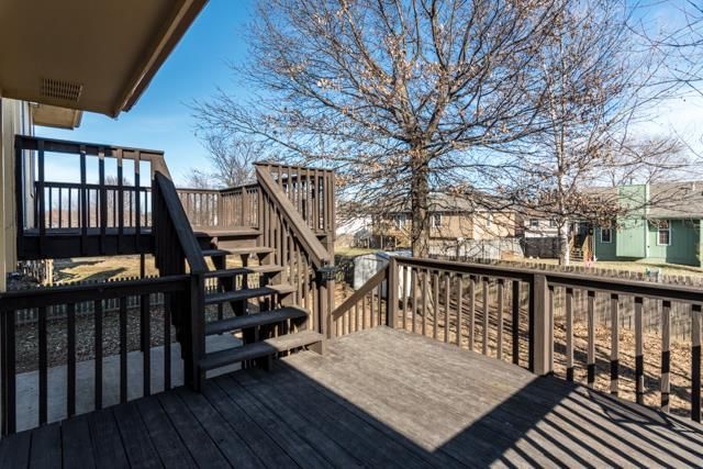 1605 NE WHITESTONE Drive — photo 23