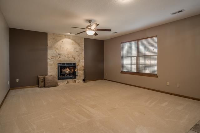 1605 NE WHITESTONE Drive — photo 9