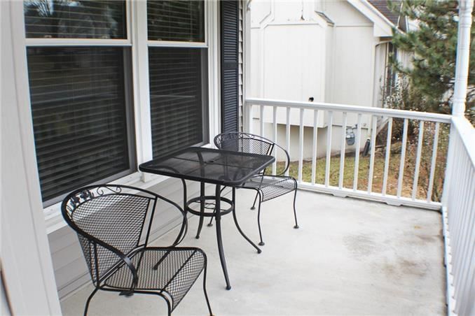 3421 S Maybrook Avenue — photo 3
