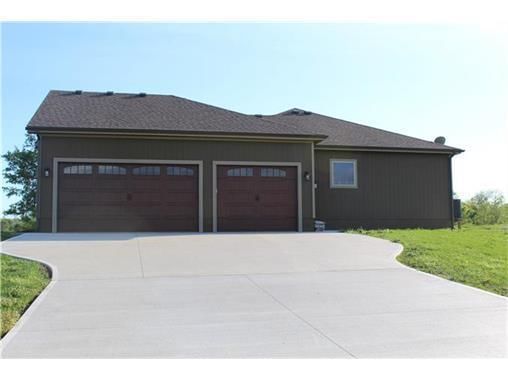 12596 NE Pawnee Drive — photo 3