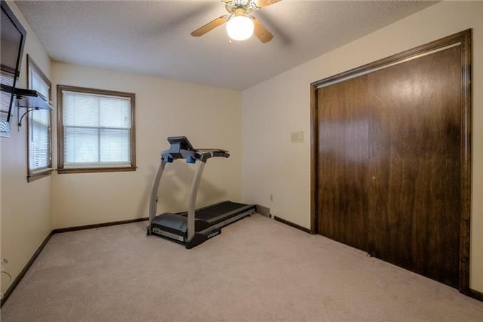8615 W 72ND Terrace — photo 12