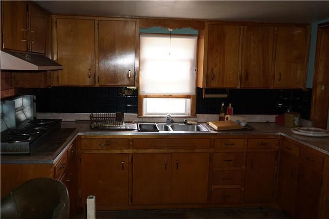 3458 E 7 Street — photo 7