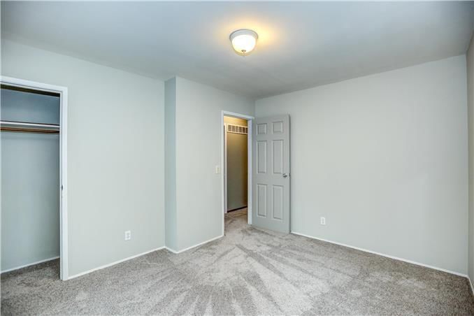 4833 N Tullis Avenue — photo 17