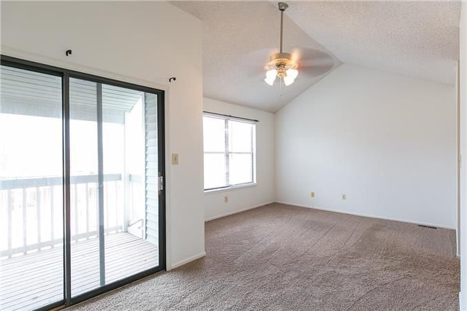 8783 W 106TH Terrace — photo 9