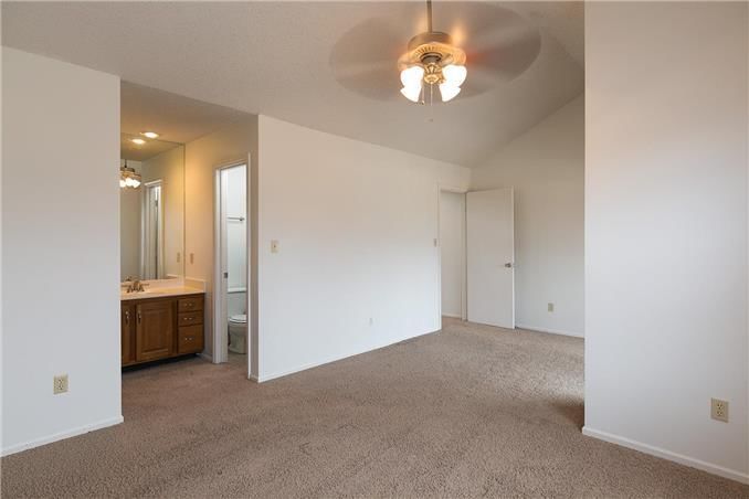 8783 W 106TH Terrace — photo 10