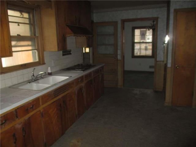 1502 E 77TH Terrace — photo 6