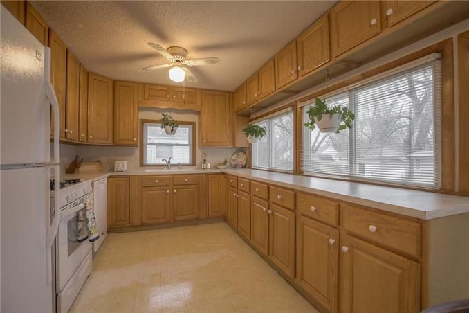 4920 MISSION Road — photo 4