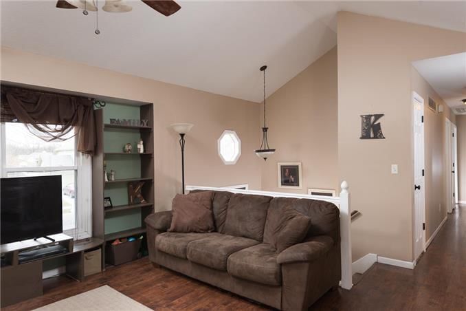 707 SE GREENRIDGE Drive — photo 4